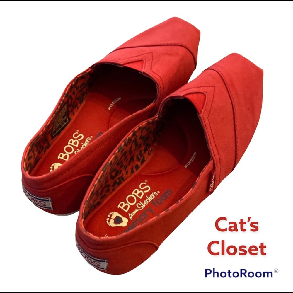Bobs from Skechers Peace and Love dark red slip ons size W 6